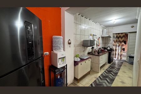 Casa à venda com 233m², 4 quartos e 2 vagas Casa à venda com 233m², 4 quartos e 2 vagasCozinha