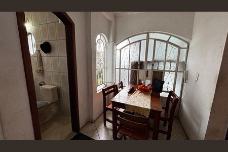 Casa à venda com 233m², 4 quartos e 2 vagas Casa à venda com 233m², 4 quartos e 2 vagasCozinha