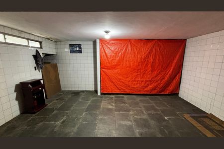 Garagem de casa à venda com 4 quartos, 233m² em Utinga, Santo André