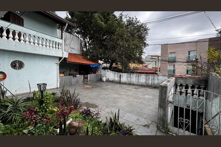 Casa à venda com 233m², 4 quartos e 2 vagas Casa à venda com 233m², 4 quartos e 2 vagasQuintal