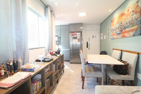 Apartamento à venda com 106m², 2 quartos e 1 vagaSala