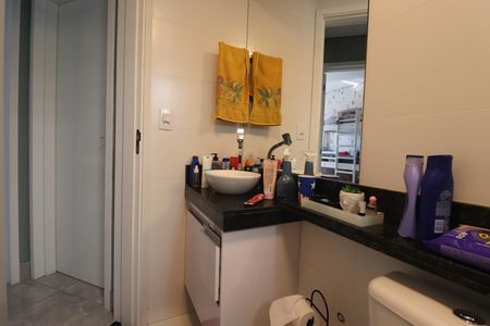 Apartamento à venda com 106m², 2 quartos e 1 vagaBanheiro 2