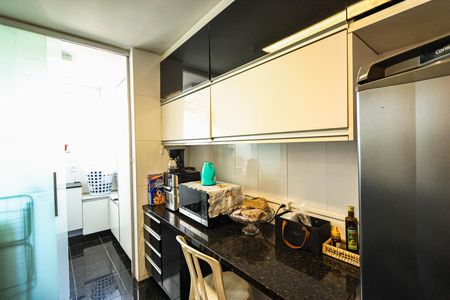 Apartamento à venda com 133m², 4 quartos e 2 vagasCozinha