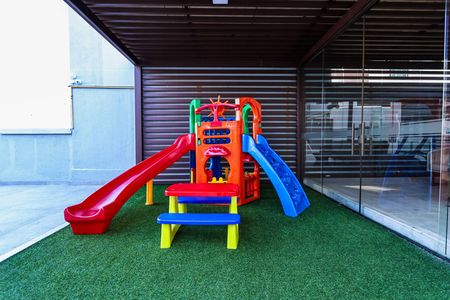 Apartamento à venda com 133m², 4 quartos e 2 vagasÁrea comum - Playground