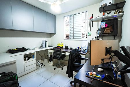 Apartamento à venda com 133m², 4 quartos e 2 vagasQuarto 3