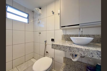 Banheiro de casa para alugar com 1 quarto, 36m² em Marajó, Belo Horizonte
