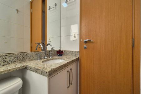 Banheiro de apartamento à venda com 3 quartos, 90m² em Parque Industrial, Campinas