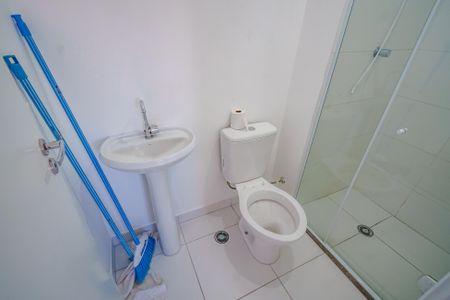 Banheiro de apartamento para alugar com 2 quartos, 33m² em Jardim Celeste, São Paulo