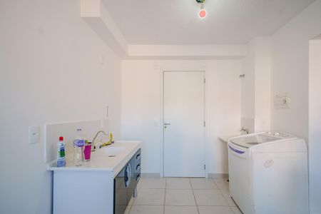 Cozinha de apartamento para alugar com 2 quartos, 33m² em Jardim Celeste, São Paulo