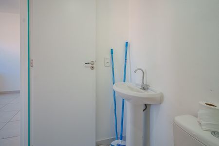 Apartamento para alugar com 33m², 2 quartos e sem vaga Apartamento para alugar com 33m², 2 quartos e sem vagaBanheiro