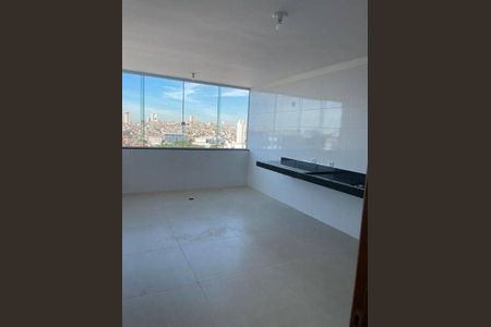 Casa à venda com 3 quartos, 230m² em Vila Nivi, São Paulo