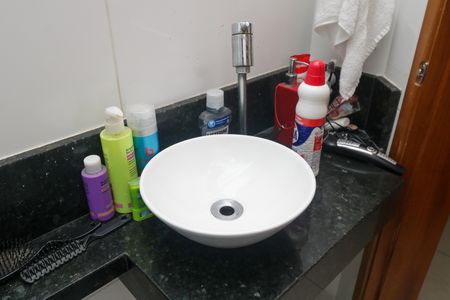 Apartamento à venda com 102m², 2 quartos e 1 vaga Apartamento à venda com 102m², 2 quartos e 1 vagaBanheiro