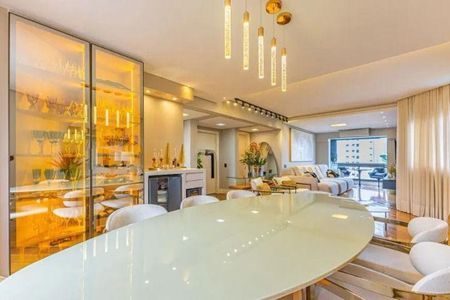 Apartamento à venda com 165m², 3 quartos e 3 vagas