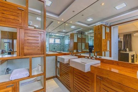 Apartamento à venda com 165m², 3 quartos e 3 vagas