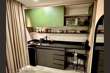 Cozinha de kitnet/studio à venda com 1 quarto, 33m² em Bela Vista, São Paulo