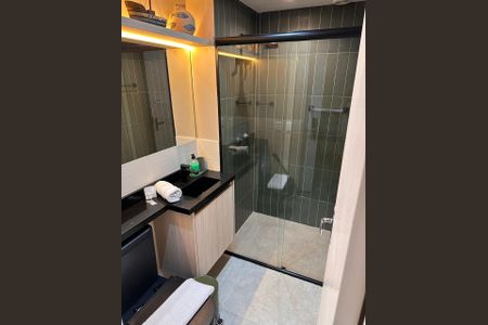 Banheiro  de kitnet/studio à venda com 1 quarto, 33m² em Bela Vista, São Paulo