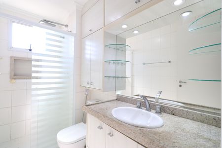 Banheiro da Suíte de apartamento para alugar com 3 quartos, 95m² em Lapa, São Paulo