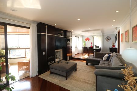 Apartamento à venda com 4 quartos, 185m² em Jardim Avelino, São Paulo