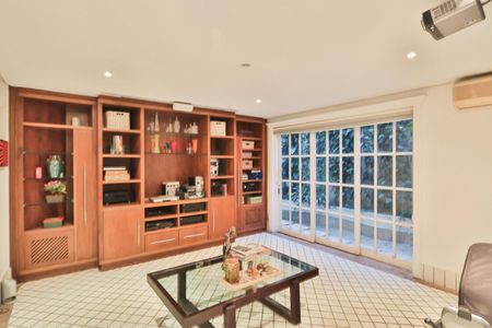 Casa de Condomínio à venda com 6 quartos, 960m² em Alphaville Residencial Plus, Barueri