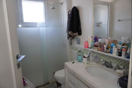 Casa de condomínio para alugar com 450m², 4 quartos e sem vagaBanheiro da Suíte 2