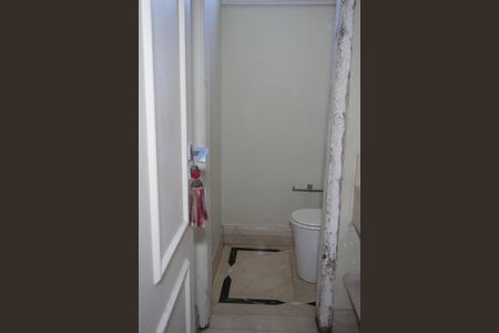 Casa de condomínio para alugar com 450m², 4 quartos e sem vagaLavabo