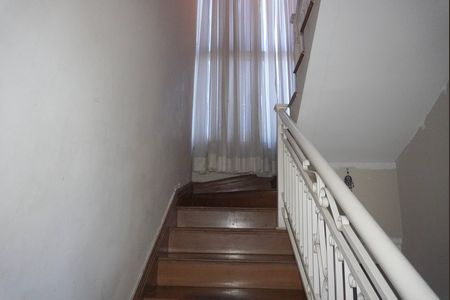 Escada Terceiro Piso de casa de condomínio à venda com 4 quartos, 450m² em Parque Sinai, Santana de Parnaíba