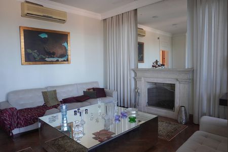 Casa de condomínio para alugar com 450m², 4 quartos e sem vagaSala