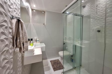 Apartamento à venda com 111m², 3 quartos e 1 vaga Apartamento à venda com 111m², 3 quartos e 1 vagaBanheiro Social