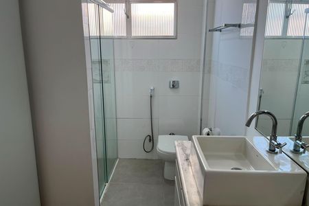 Apartamento para alugar com 150m², 3 quartos e 1 vaga Apartamento para alugar com 150m², 3 quartos e 1 vagaBanheiro da Suíte