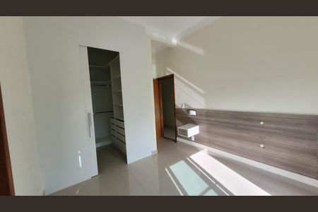 Casa de condomínio para alugar com 270m², 3 quartos e 5 vagas Casa de condomínio para alugar com 270m², 3 quartos e 5 vagasSuite 01