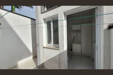 Casa de condomínio para alugar com 270m², 3 quartos e 5 vagas Casa de condomínio para alugar com 270m², 3 quartos e 5 vagasÁrea de Serviço