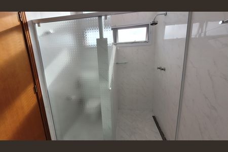 Casa de condomínio para alugar com 270m², 3 quartos e 5 vagas Casa de condomínio para alugar com 270m², 3 quartos e 5 vagasBanheiro Suite 01