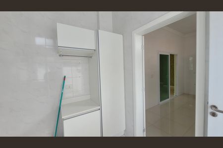 Casa de condomínio para alugar com 270m², 3 quartos e 5 vagas Casa de condomínio para alugar com 270m², 3 quartos e 5 vagasÁrea de Serviço