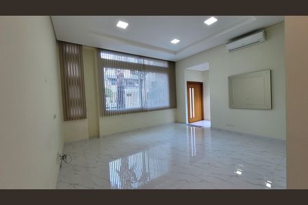 Casa de condomínio para alugar com 270m², 3 quartos e 5 vagas Casa de condomínio para alugar com 270m², 3 quartos e 5 vagasSala