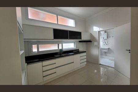 Casa de condomínio para alugar com 270m², 3 quartos e 5 vagas Casa de condomínio para alugar com 270m², 3 quartos e 5 vagasCozinha