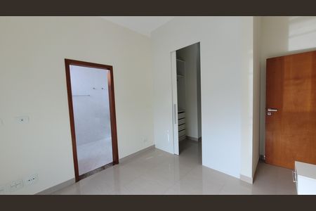 Casa de condomínio para alugar com 270m², 3 quartos e 5 vagas Casa de condomínio para alugar com 270m², 3 quartos e 5 vagasSuite 01