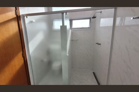 Casa de condomínio para alugar com 270m², 3 quartos e 5 vagas Casa de condomínio para alugar com 270m², 3 quartos e 5 vagasBanheiro Suite 01