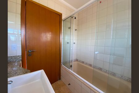 Casa para alugar com 5 quartos, 247m² em Vila Ipojuca, São Paulo