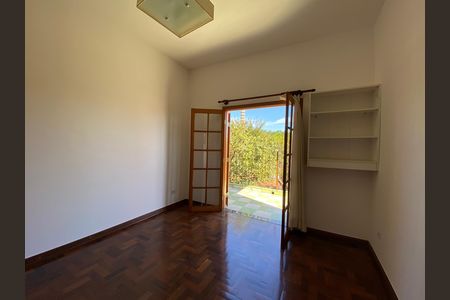 Casa para alugar com 5 quartos, 247m² em Vila Ipojuca, São Paulo