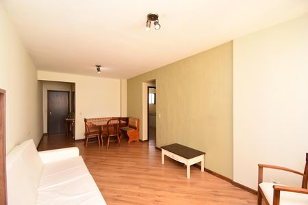 Apartamento para alugar com 3 quartos, 161m² em Centro, Curitiba