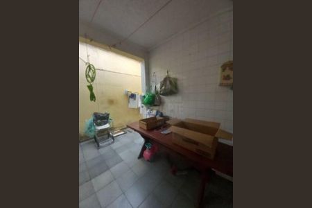 Casa à venda com 3 quartos, 157m² em Vila Romano, São Paulo