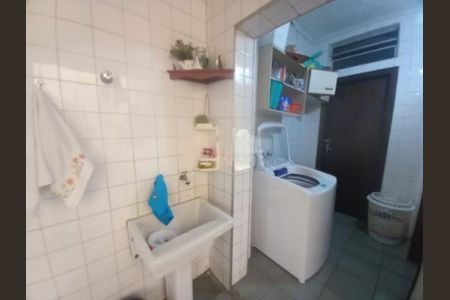 Casa à venda com 3 quartos, 157m² em Vila Romano, São Paulo