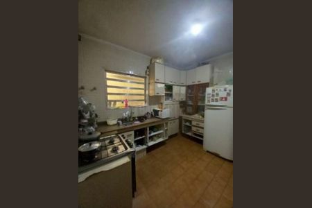 Casa à venda com 3 quartos, 157m² em Vila Romano, São Paulo