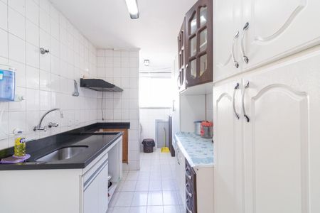 Cozinha de apartamento para alugar com 2 quartos, 56m² em Vila Silvia, São Paulo