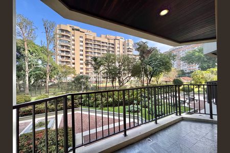 Apartamento para alugar com 116m², 3 quartos e 2 vagasVaranda