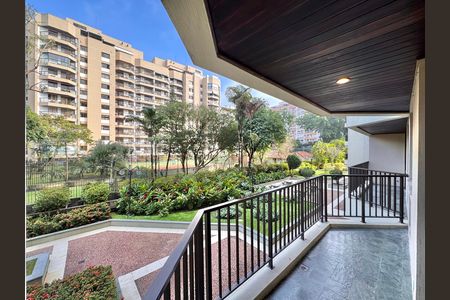 Apartamento para alugar com 116m², 3 quartos e 2 vagasVaranda