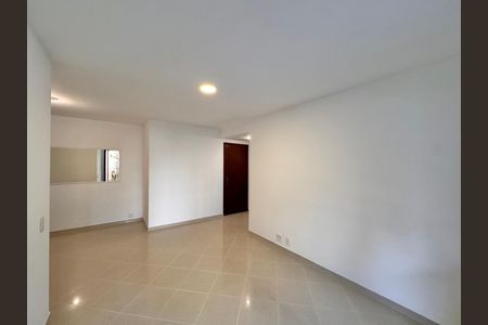 Sala de apartamento para alugar com 3 quartos, 116m² em Barra da Tijuca, Rio de Janeiro