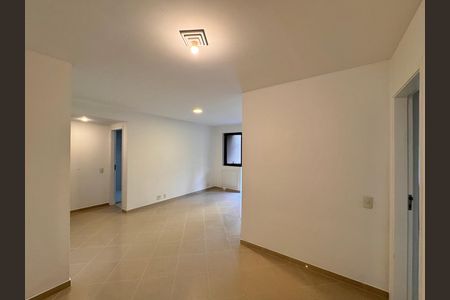 Sala de apartamento para alugar com 3 quartos, 116m² em Barra da Tijuca, Rio de Janeiro