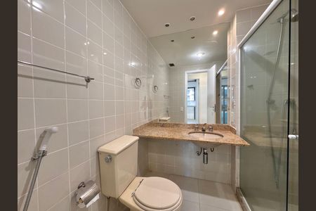 Apartamento para alugar com 116m², 3 quartos e 2 vagasBanheiro Social