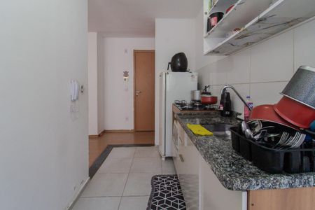 Cozinha de apartamento para alugar com 2 quartos, 48m² em Parque Sao Vicente, Mauá